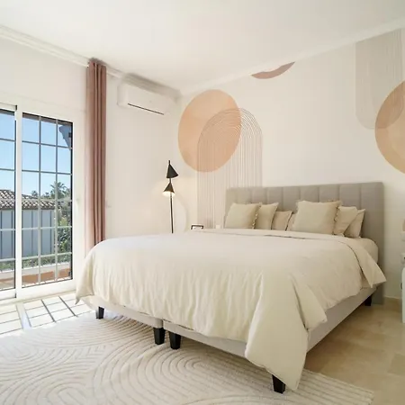 Casa La Belle Vie D Melanie Hotel 4*