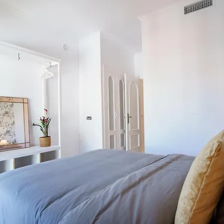 Casa La Belle Vie D Melanie Hotel 4*